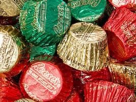 Holiday Reeses Peanut Butter Cups Red Green Gold 1lb 